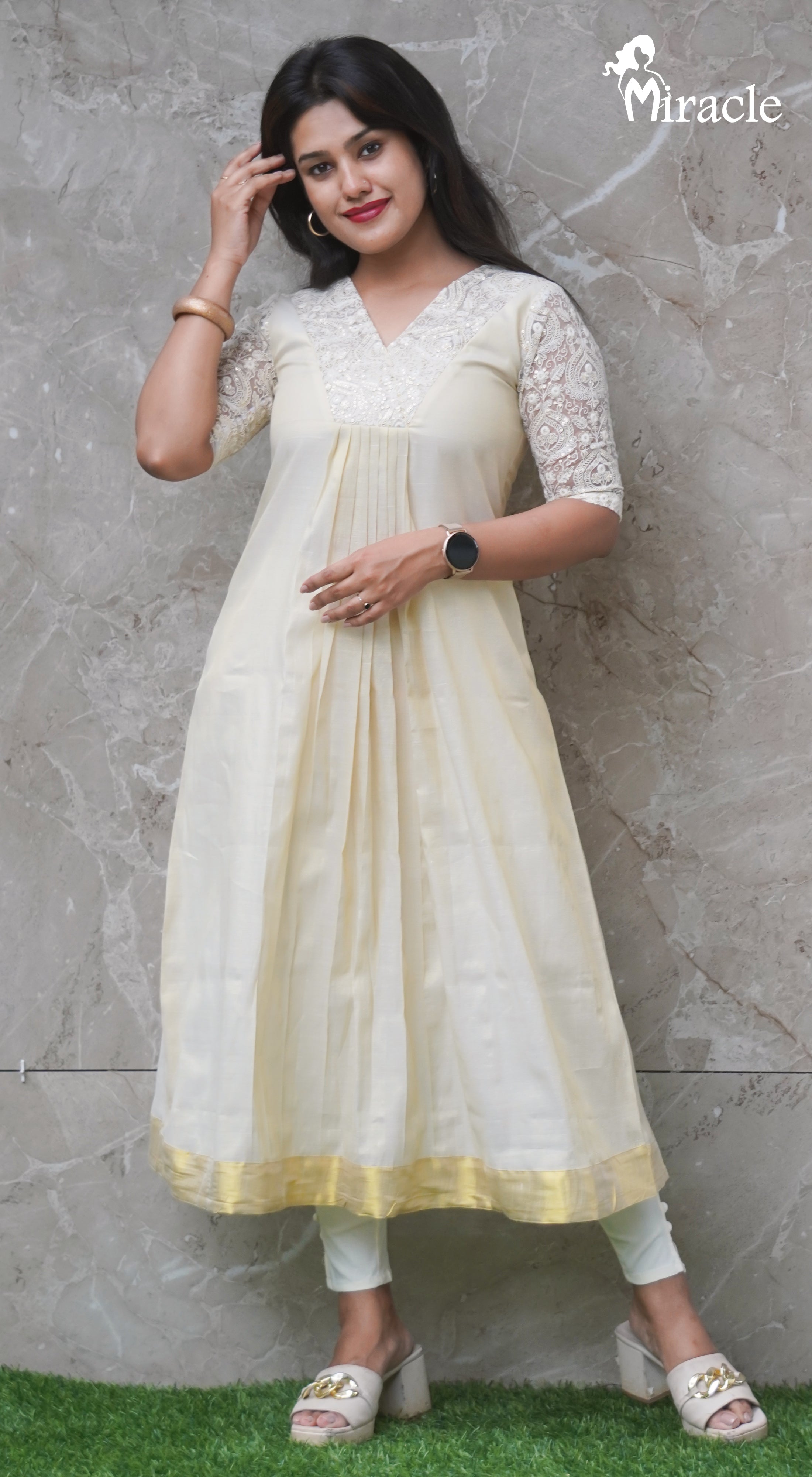 Churidar Neck Pranaah Kurtis Kerala Traditional Dress Designs Onam Dress  For Ladies Onam Kurti: LN46987  LANA